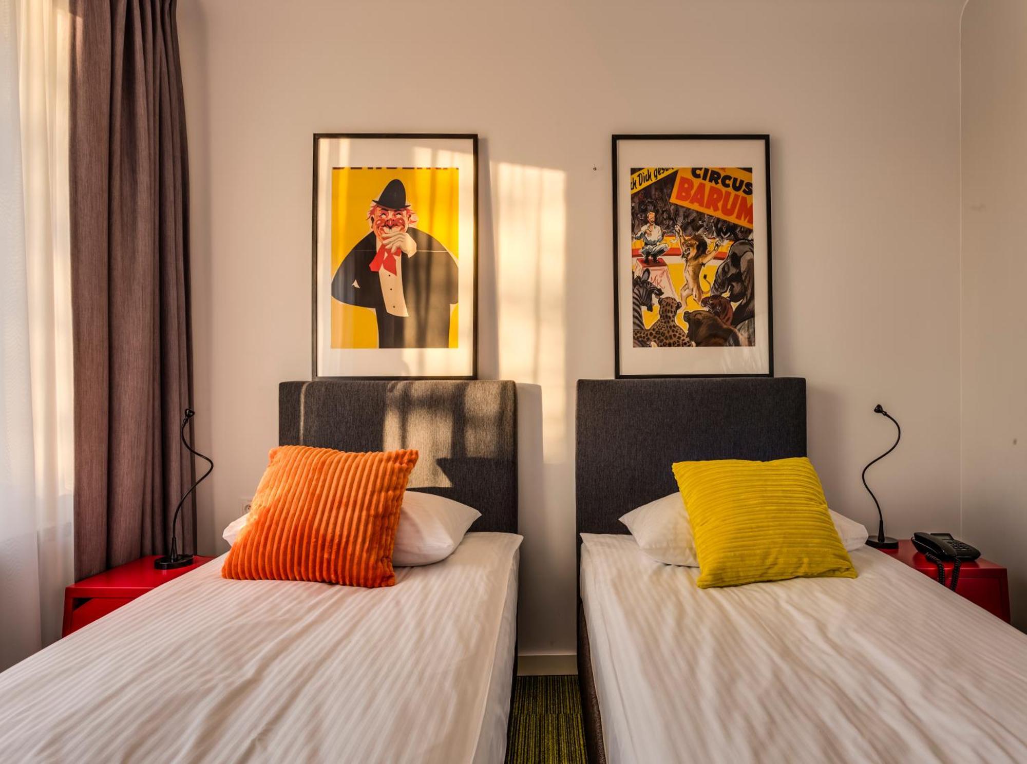 Julinek Park Bed & Breakfast Błonie